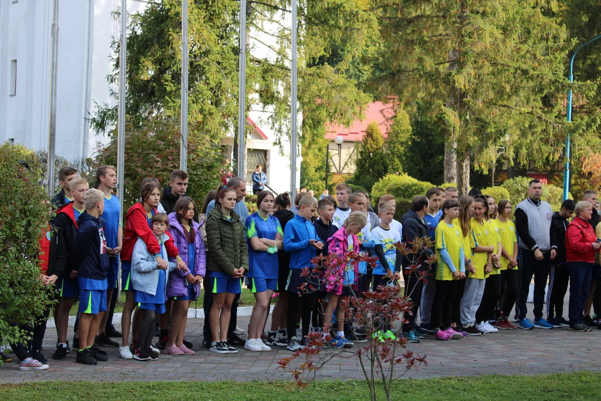 В селі Гута розпочався всеукраїнський фізкультурно-патріотичний фестиваль школярів України "Козацький гарт 2021"