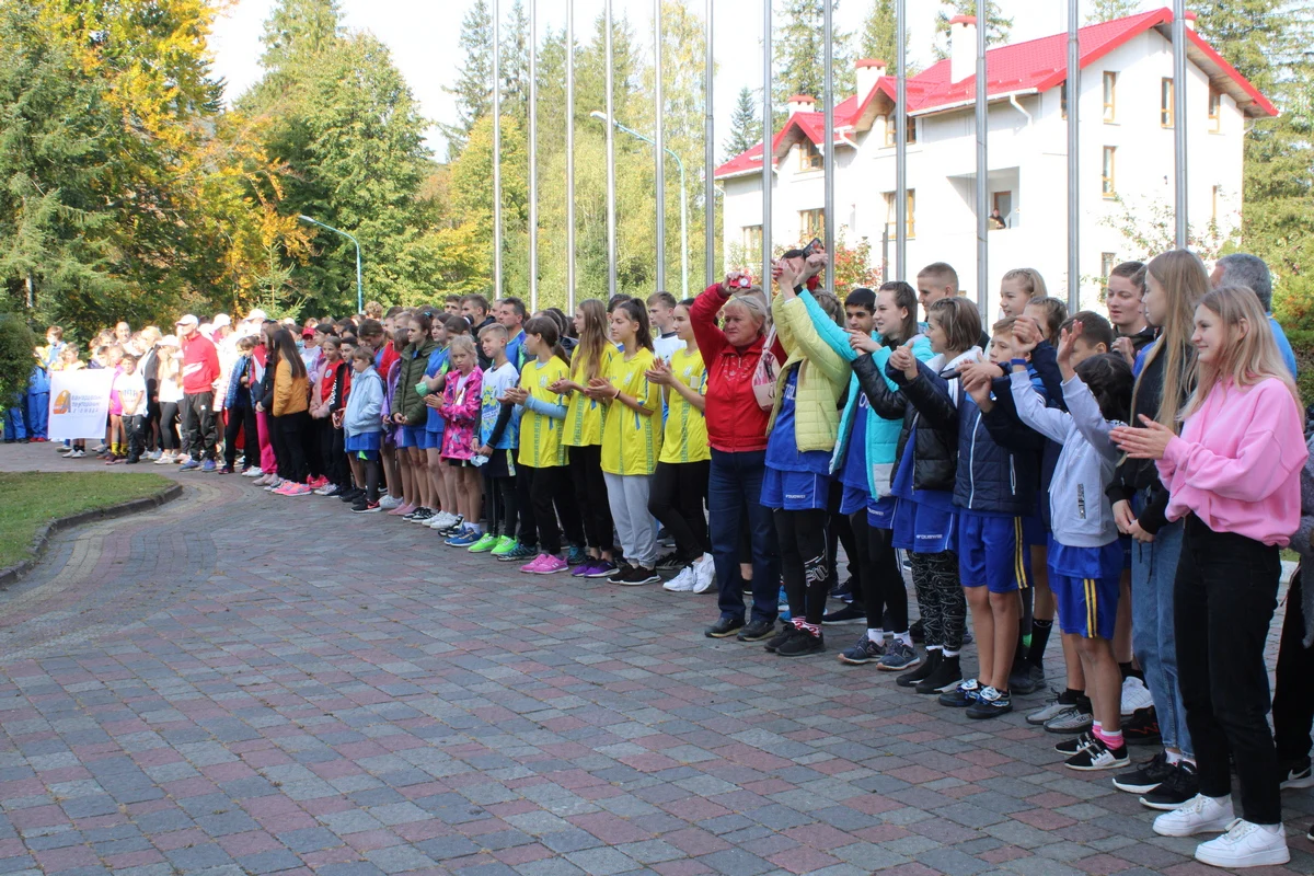 В селі Гута розпочався всеукраїнський фізкультурно-патріотичний фестиваль школярів України "Козацький гарт 2021"