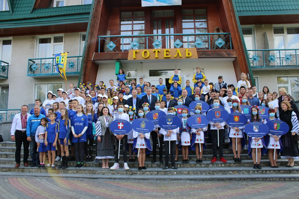 В селі Гута розпочався всеукраїнський фізкультурно-патріотичний фестиваль школярів України "Козацький гарт 2021"