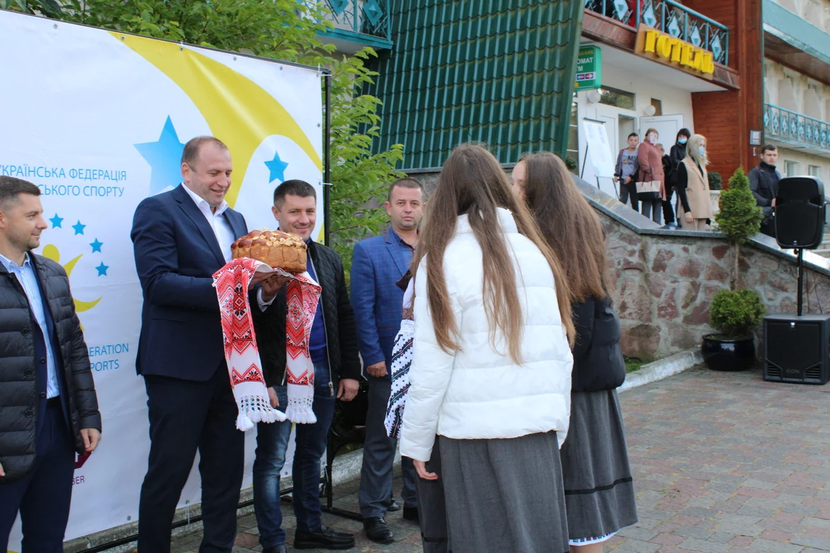 В селі Гута розпочався всеукраїнський фізкультурно-патріотичний фестиваль школярів України "Козацький гарт 2021"