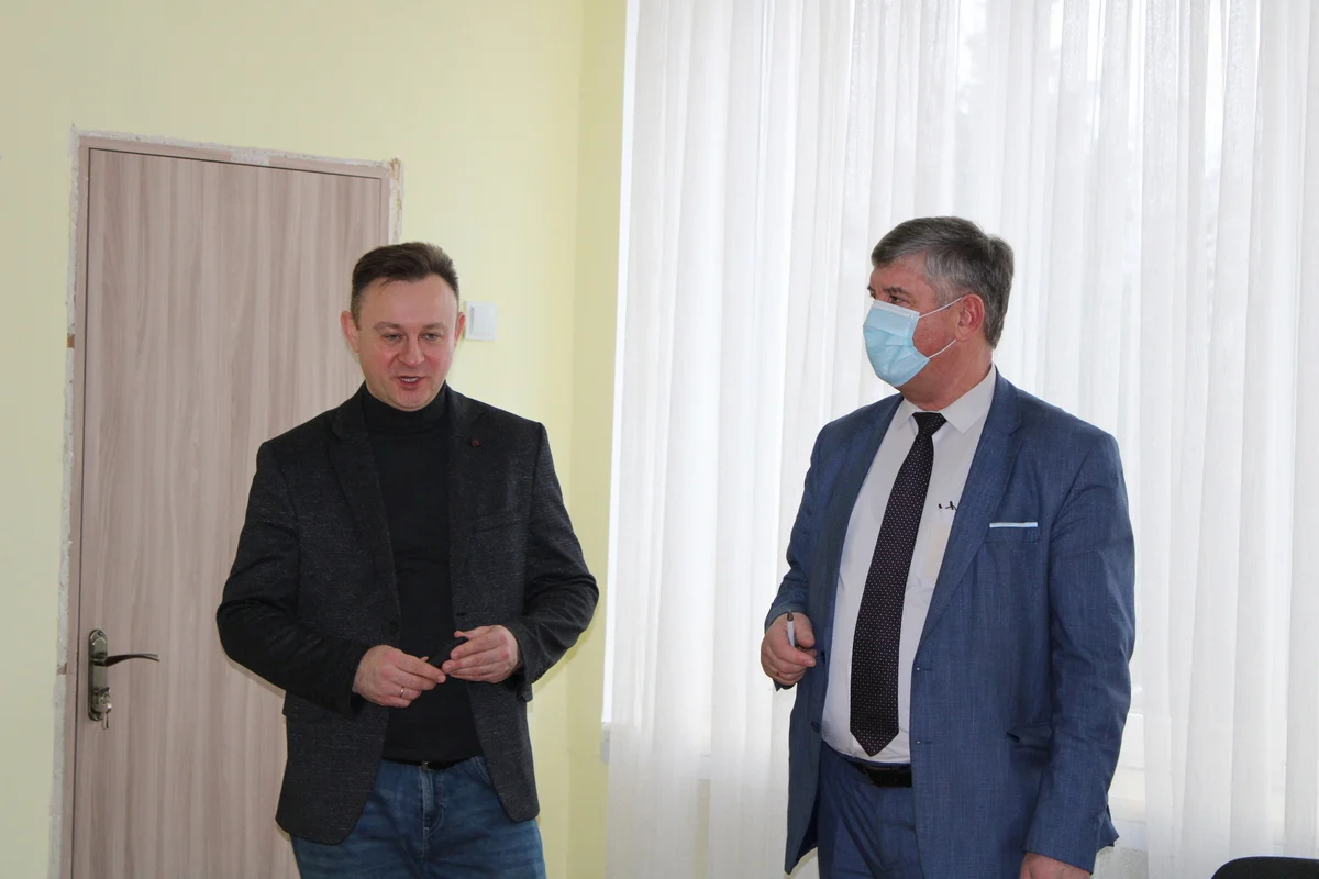 Селищний голова Манолій Піцуряк провів робочу зустріч з експертами проекту PROSTO