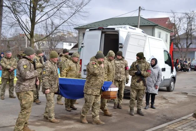 До рідного дому привезли тіло Героя