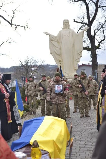 До рідного дому привезли тіло Героя
