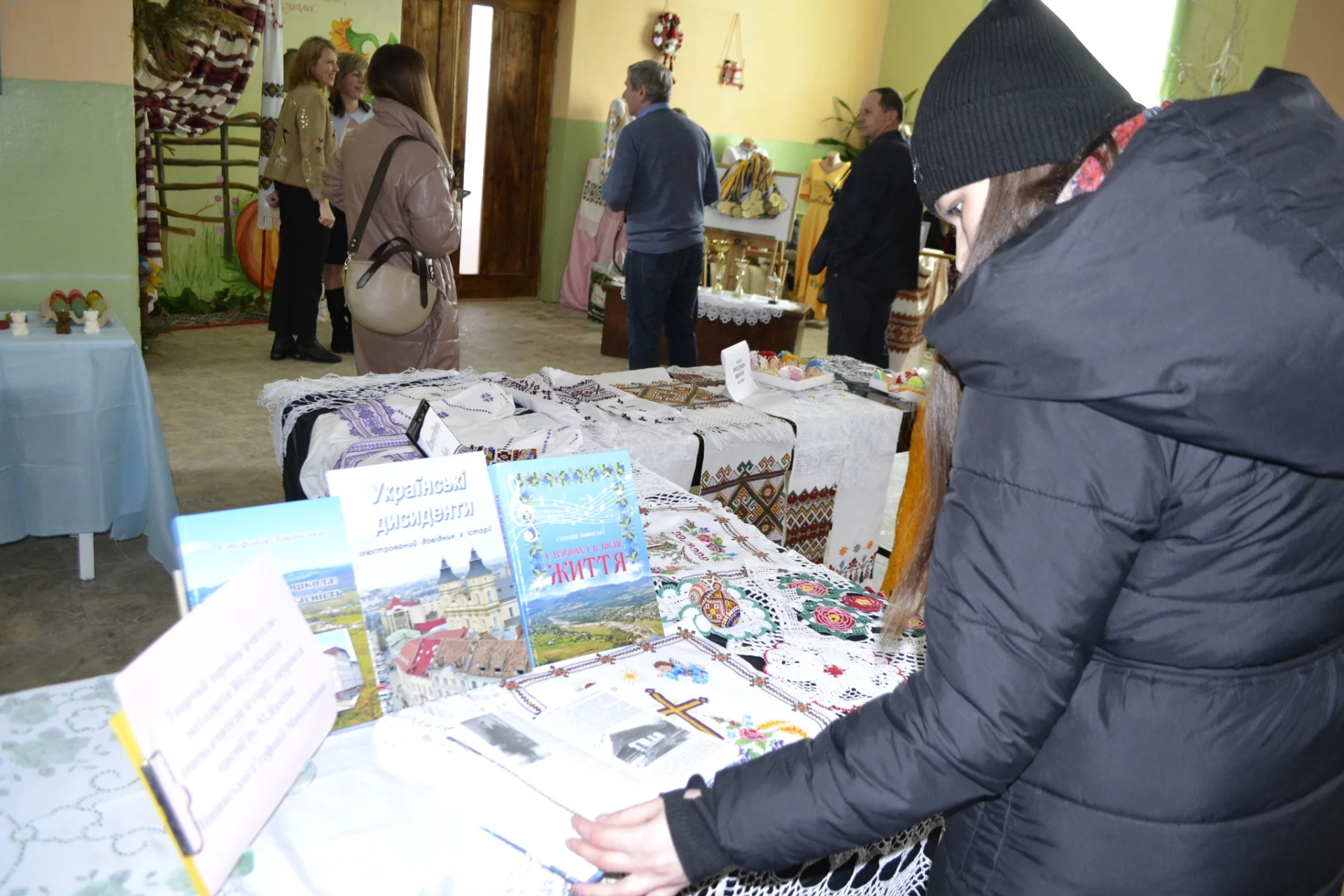 У Солотвинській громаді відбувся культурний захід "Відкриваємо двері творчим особистостям".
