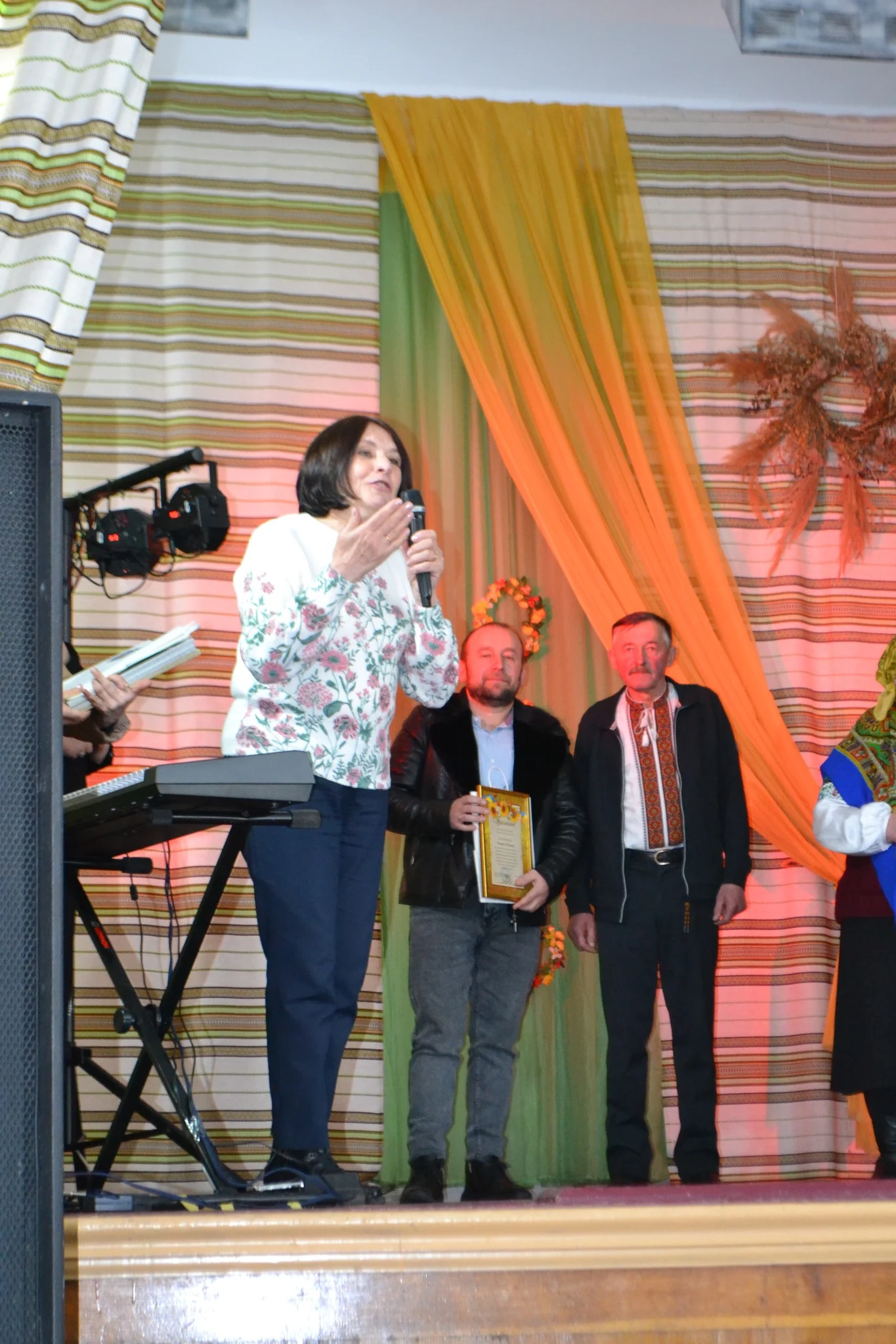 У Солотвинській громаді відбувся культурний захід "Відкриваємо двері творчим особистостям".