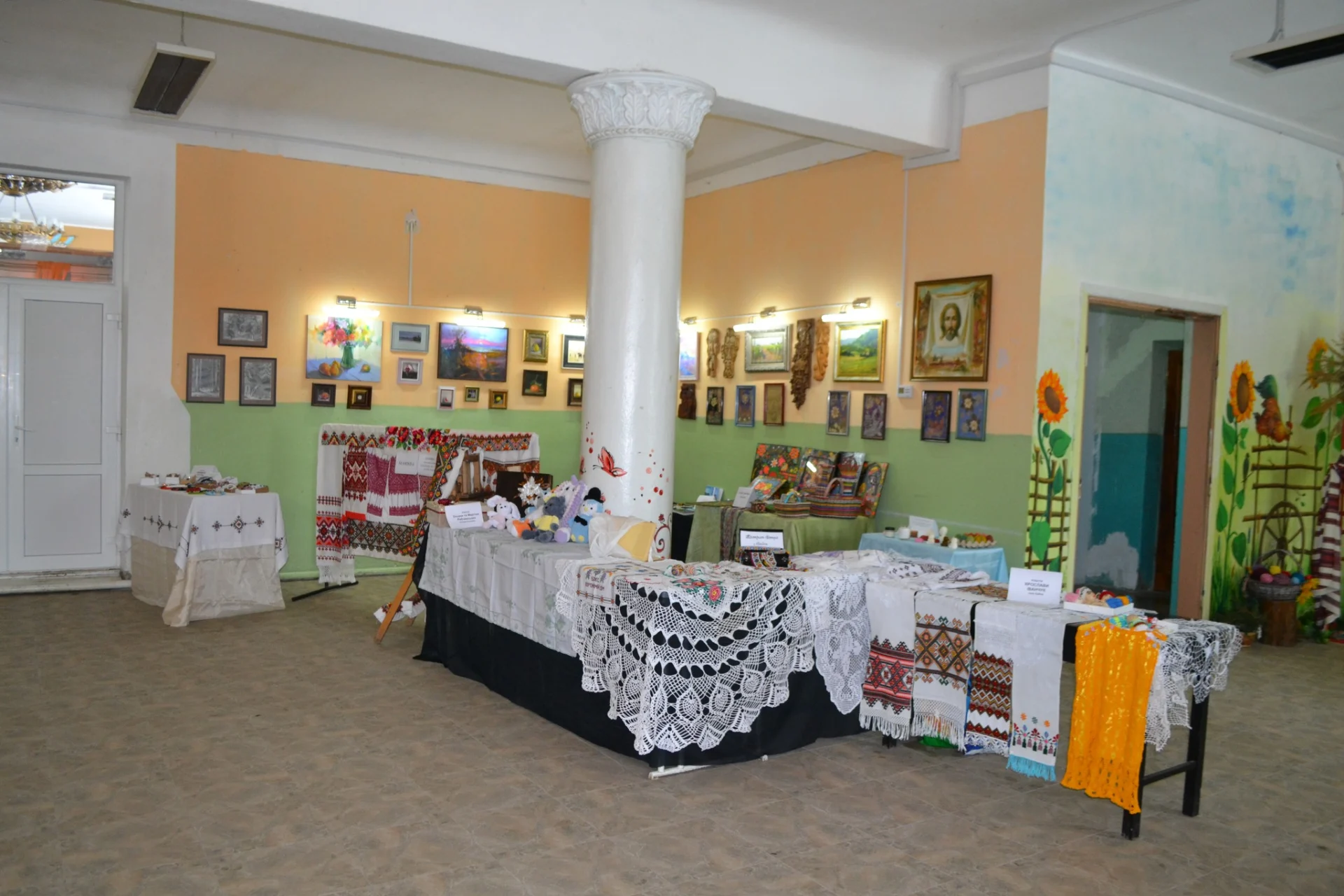 У Солотвинській громаді відбувся культурний захід "Відкриваємо двері творчим особистостям".