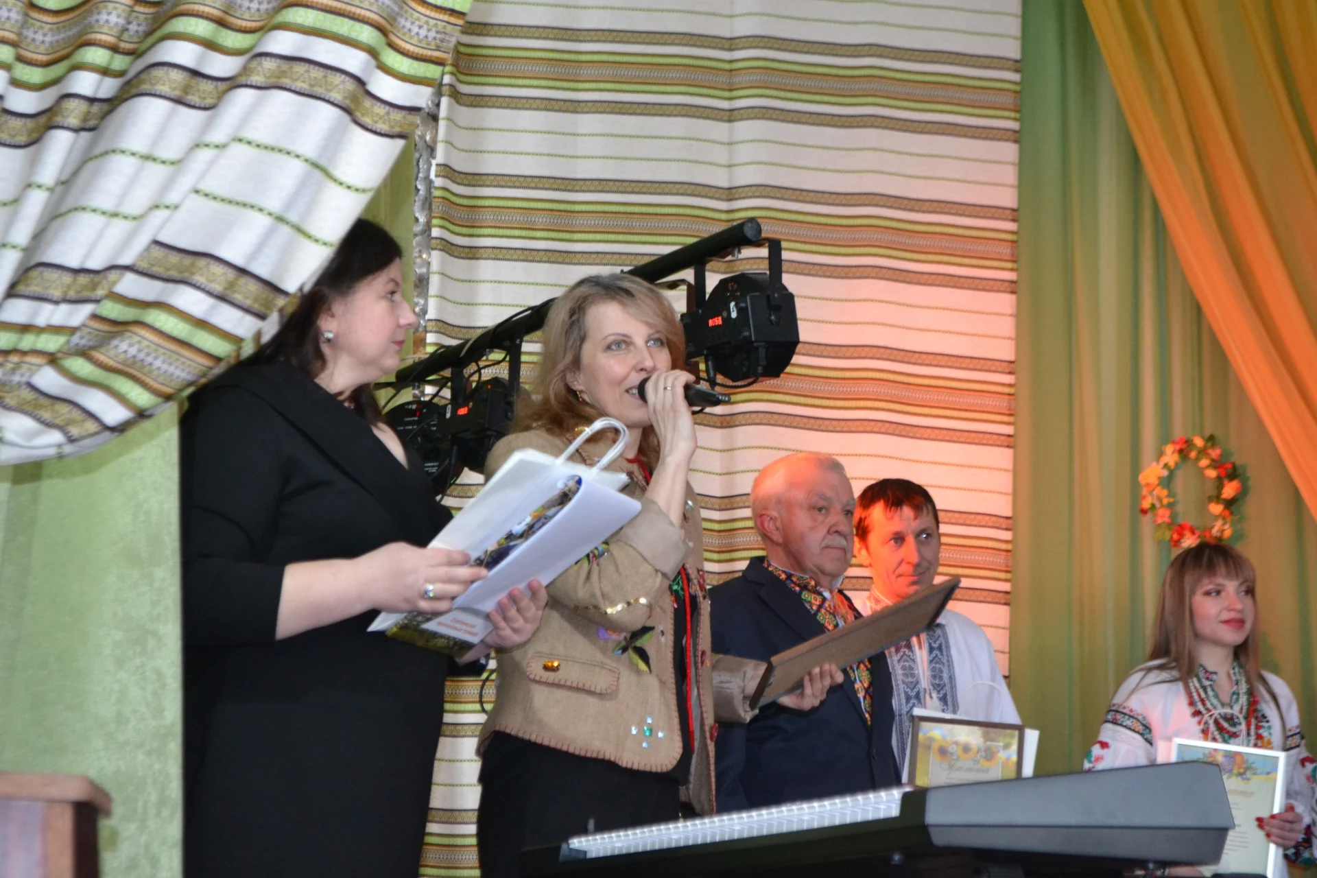 У Солотвинській громаді відбувся культурний захід "Відкриваємо двері творчим особистостям".