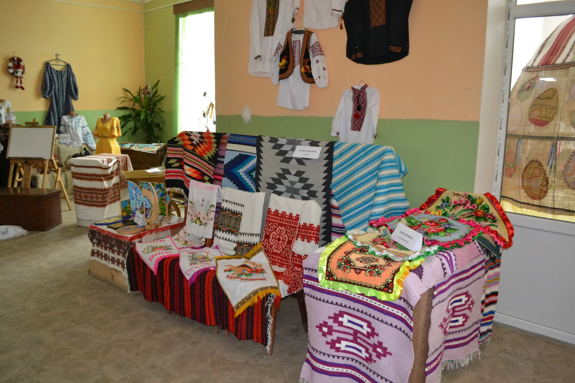 У Солотвинській громаді відбувся культурний захід "Відкриваємо двері творчим особистостям".