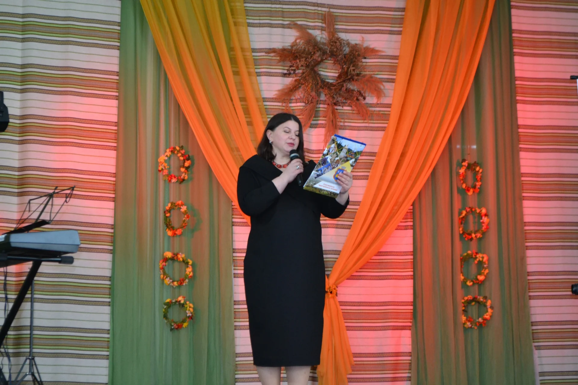 У Солотвинській громаді відбувся культурний захід "Відкриваємо двері творчим особистостям".