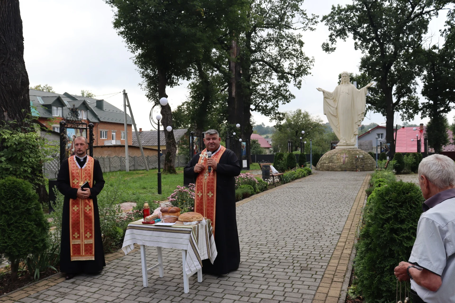 У Солотвинській громаді відбулося пам'ятне віче