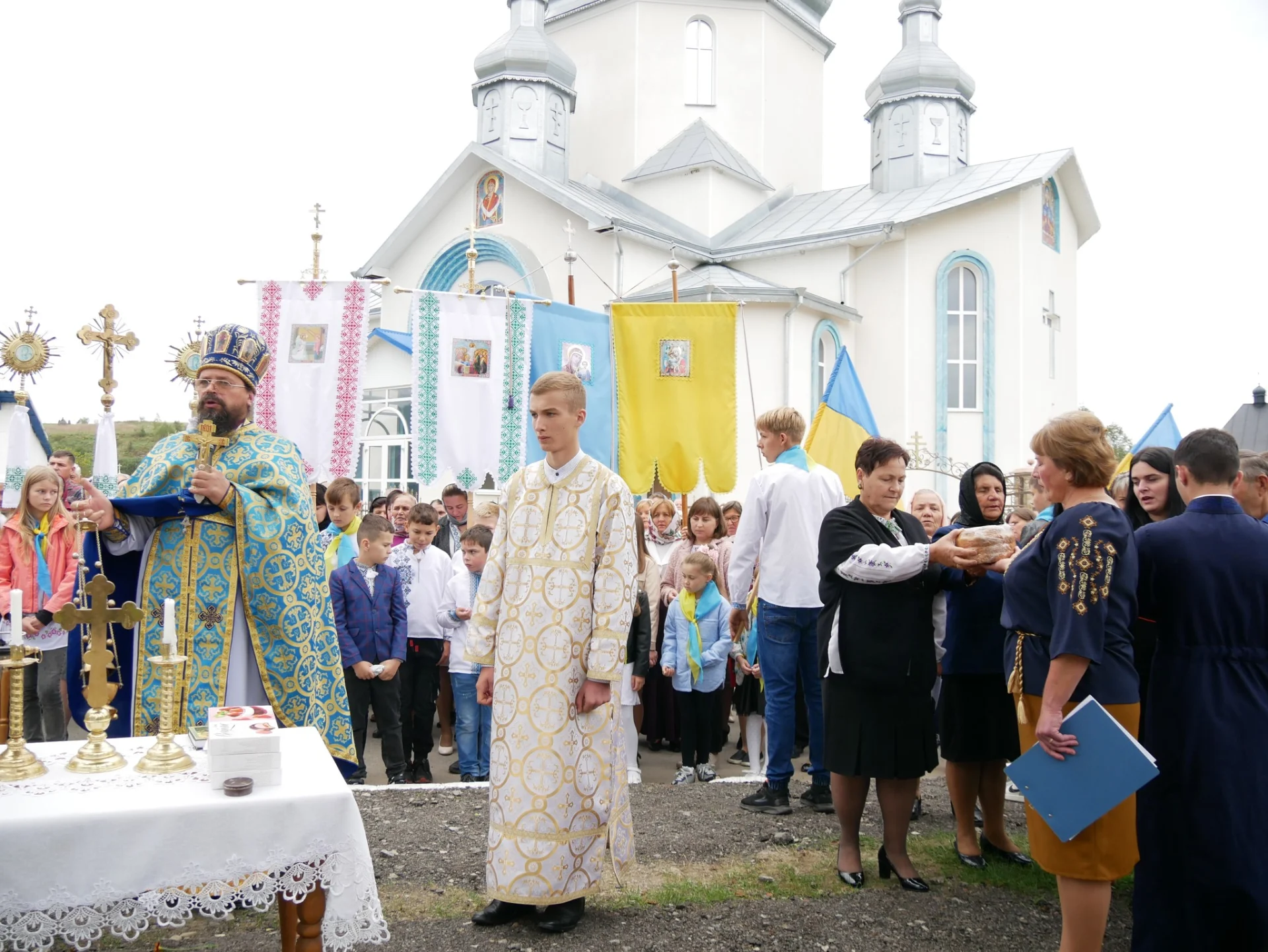 У Кричківському старостинському окрузі відкрили та освятили Алею Слави