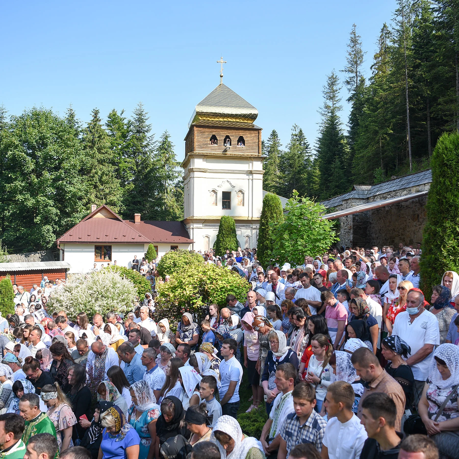 В Скиту Манявському відбулося святкове богослужіння